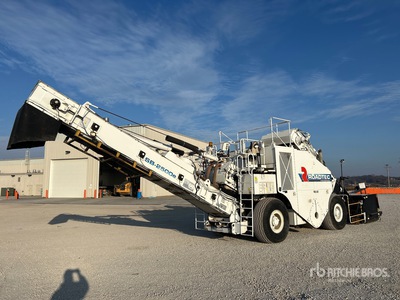 2013 Roadtec SB2500E Wheel جهاز نقل الأسفلت