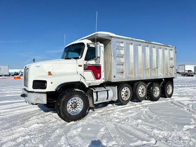2011 International Paystar 5600 10x4 Quad/A Dump Truck