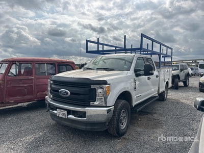 2017 Ford F-250 XL 4x4 Crew Cab Camión Utilitario