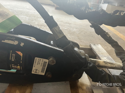 Cat H25D Hydraulic Breaker