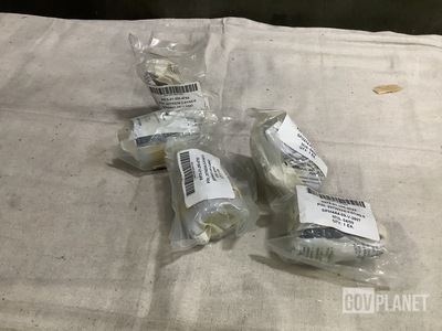 (121) Tyco Electronics 207W234-3-01/42-0 Dust & Moisture Seal Boots