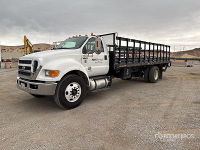 2015 Ford F-750 XL 4x2 Flatbed Truck