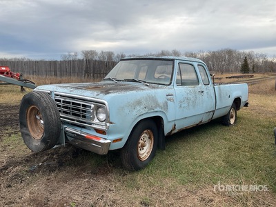 Dodge Club Cab 200 4x2 Extended Cab بيك اب (Inoperable)