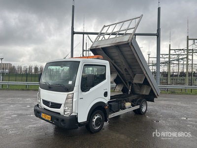 2012 Renault Maxity 4x2 Dump Truck