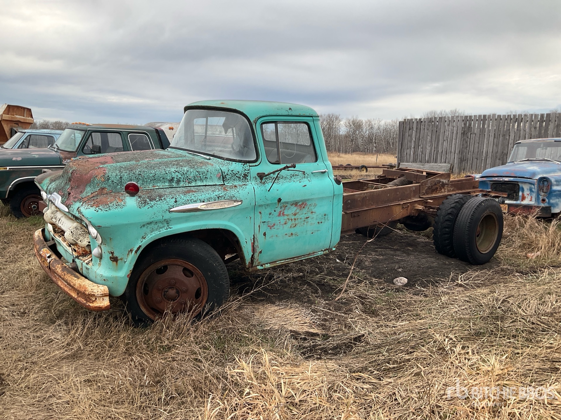 Chevrolet 1600 4x2 Cab & Chassis (Inoperable)