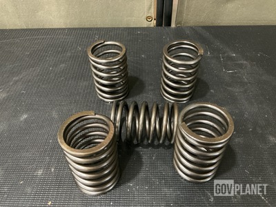 (16) Eaton 249901 Compression Helical Springs