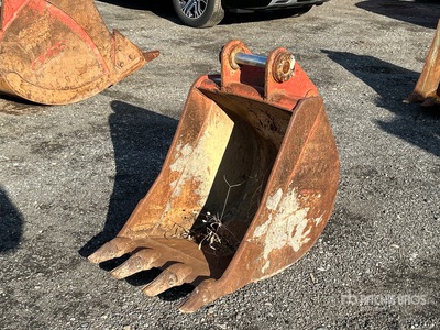 Esco 24 in Digging Excavator Bucket