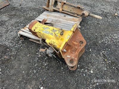 Atlas Copco SB452 26 in Hydraulic Breaker