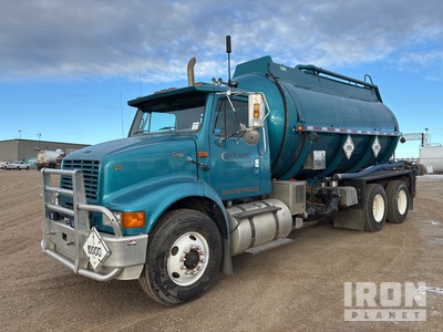 1999 International 8100 6x4 Camion citerne à eau