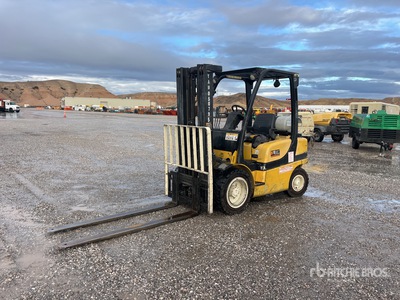2005 Yale GLP050 4800 lb Cushion Tire Forklift