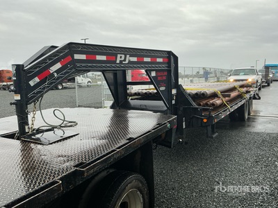 2021 PJ Trailers LD252 25 ft T/A Gooseneck Equipment Trailer
