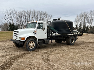 International 4700 4x2 Flatbed Truck