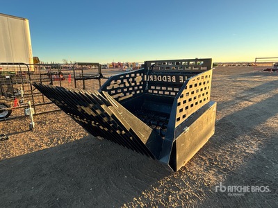 5 ft 8 in x 53 in Bale Bedding Box