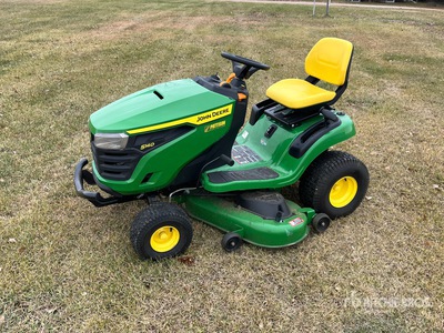 John Deere S140 Ride-On Lawn Mower