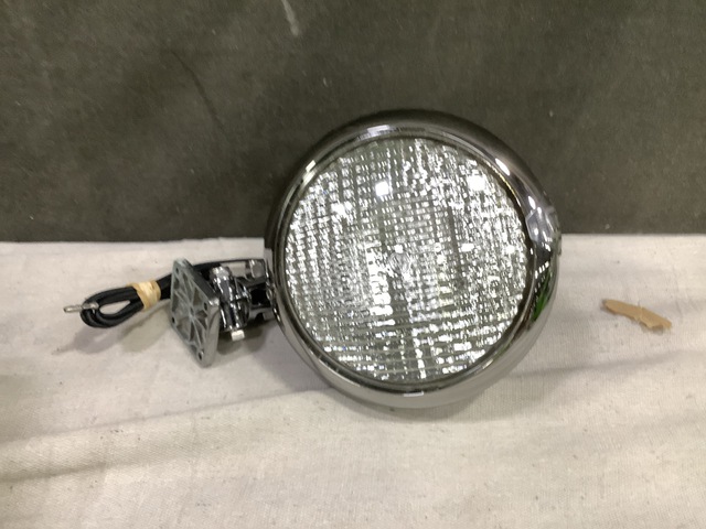 (17) Unity Manufacturing AG-S-4413 Flood Decklights