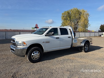 2018 Ram 3500 4x4 Crew Cab Flatbed Truck