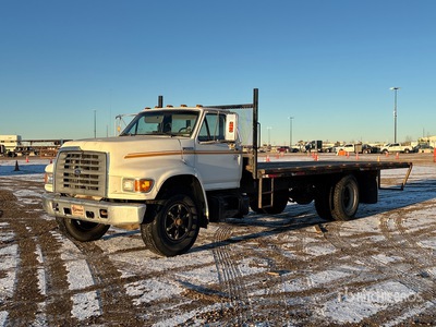 1998 Ford F800 4x2 Flatbed Truck