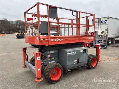 2013 Skyjack SJ6832 RT 4x4 Diesel Scissor Lift