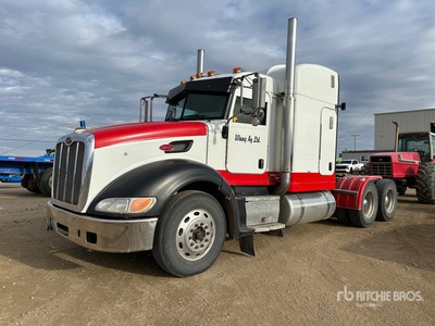 2007 Peterbilt 386 T/A Sleeper Truck Tractor