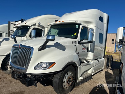 2024 International LT625 6x4 3- Achs Sattelzugmaschine mit Schlafkabine