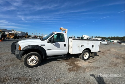 2005 Ford F-550 XL 4x2 Utiliteits vrachtwagen
