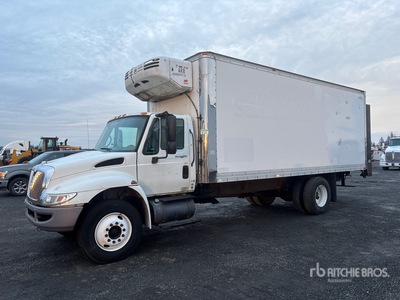2009 International 4300 4x2 Gekoelde Vrachtwagen (Inoperable)