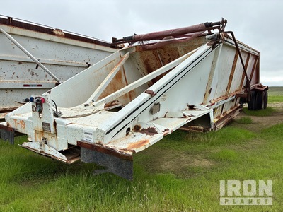 1992 Red River T/A Belly Dump Trailer