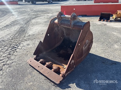 Geith 34 in Cleanup Excavator Bucket