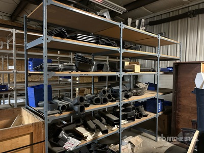 Quantity of Interior Panels & Parts Parti varie