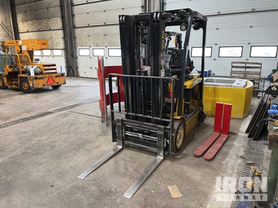 2012 Yale ERC050VGN48TE085 4700 lb Electric Forklift (Inoperable)