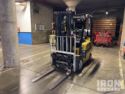 2016 Yale GLC060VXNVSE088 5750 lb Cushion Tire Forklift