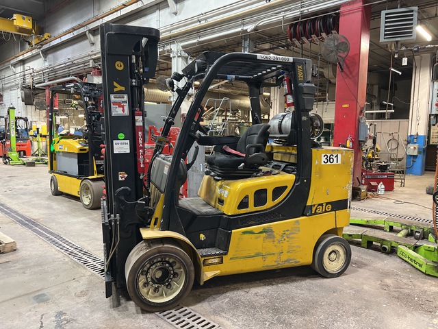 2015 Yale GLC120VXNGSE092 7100 lb Cushion Tire Forklift 2015 Yale GLC120VXNGSE092 7100 lb Cushion Tire Forklift