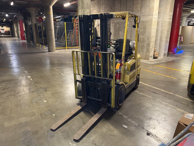 Hyster S60XM 6000 lb Cushion Tire Forklift