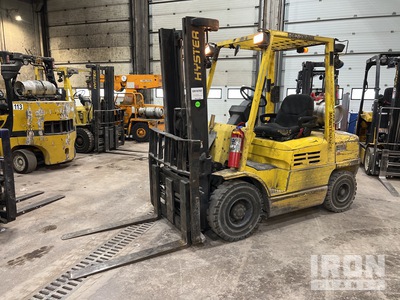 Hyster H60XM 6200 lb Forklift
