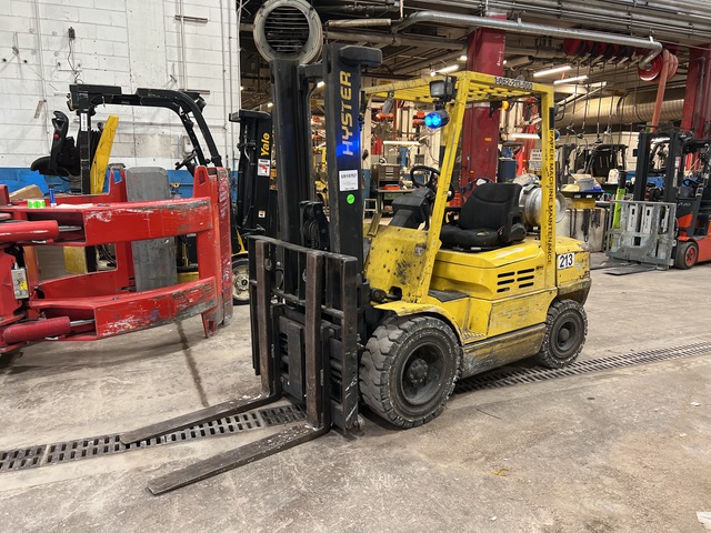 1999 Hyster H60XM 6200 lb Pneumatic Tire Forklift
