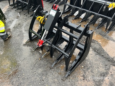 Mid-State 48 in スキッドステア用ルートレーキ