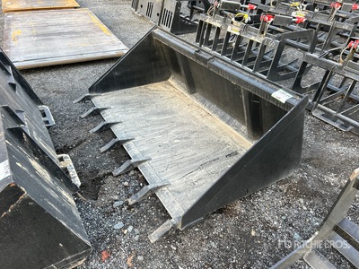 Mid-State 74 in Kompaktladerschaufel