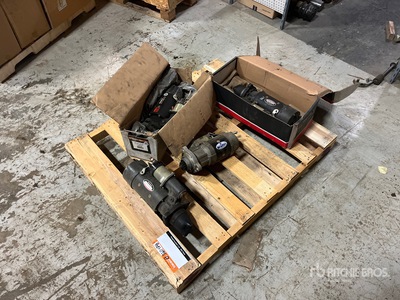 Quantity of (4) Starters Parti varie