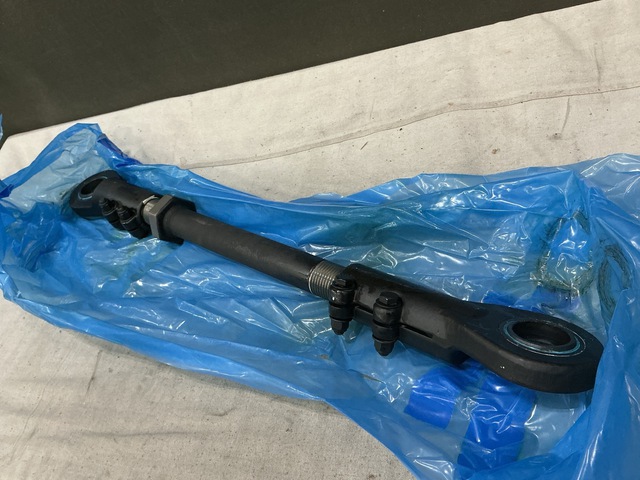 (2) DRS SW28173-1 Steering Gear Arms