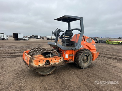 2011 Hamm 3205 Padfoot Drum Compactor