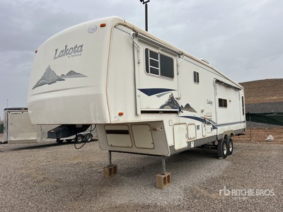 2004 Mckenzie Lakota J0A9CFA 36 ft T/A Travel Trailer