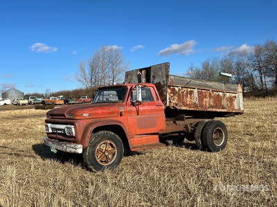 GMC 960 4x2 S/A Camión dumper (Inoperable)