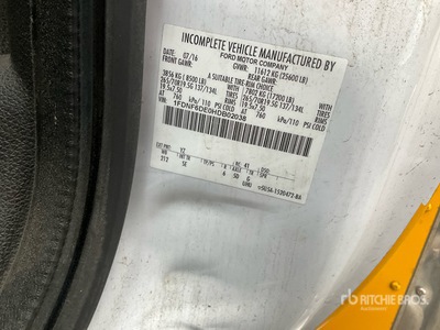 2017 Ford F-650 4x2 Furgoneta caja cerrada