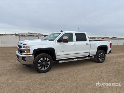 2016 Chevrolet 3500 HD LTZ 4x4 Crew Cab Pickup