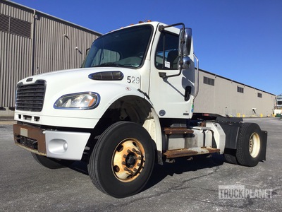 2012 Freightliner M2 106 4x2 Tracteur Routier