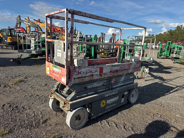 2017 Skyjack SJIII 3220 Electric Scissor Lift
