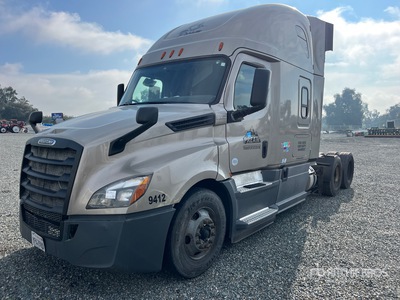 2019 Freightliner Cascadia 126 6x4 T/A Sleeper Truck Tractor