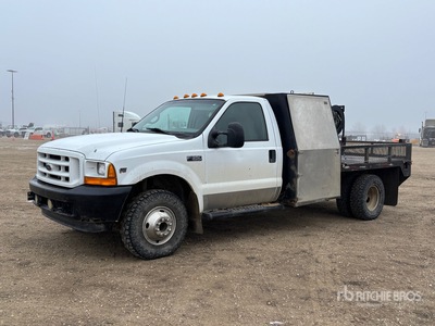 2001 Ford F-350 XL 4x4 Flatbed Truck