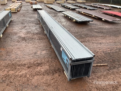 Quantity of (30) 20 ft x 17.7 in Grey Metal Roof Panels Materiale edile (Unused)