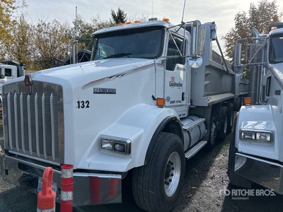 2014 Kenworth T800 8x4 4-Achs Kipper-Lkw